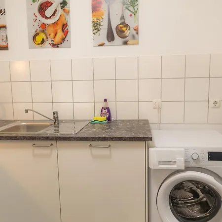 Brunnenblick Gastromeile, City, Messe & Stadionnah *