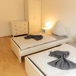 Brunnenblick Gastromeile, City, Messe & Stadionnah * دورتموند