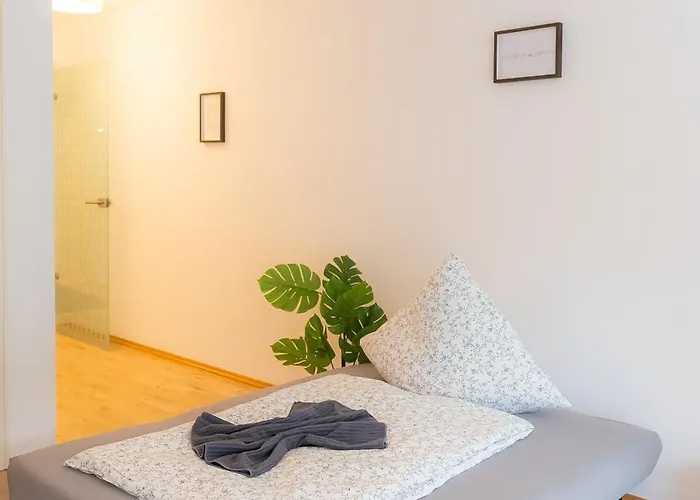 Brunnenblick Gastromeile, City, Messe & Stadionnah *